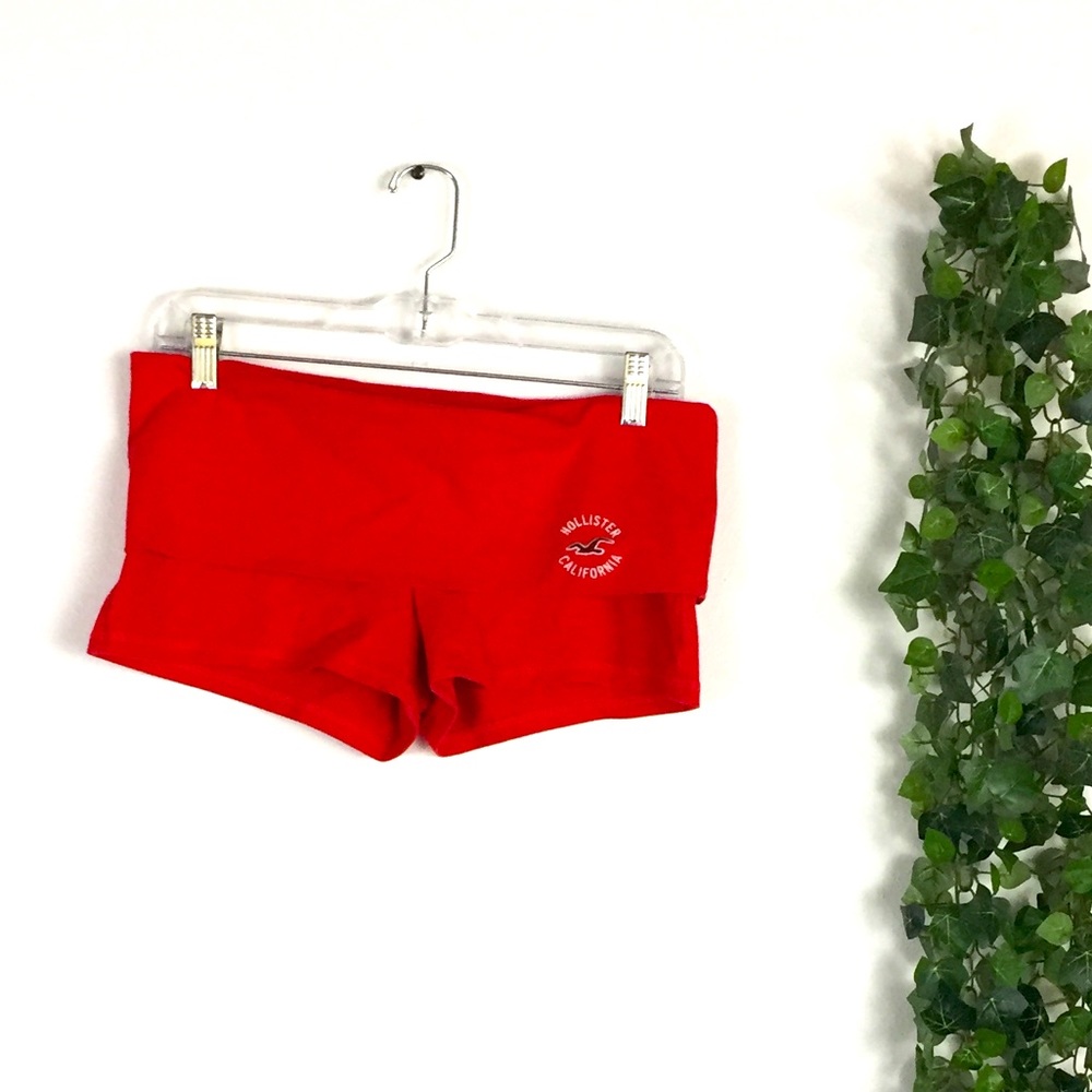 Hollister Red rolldown Active mini shorts sz M